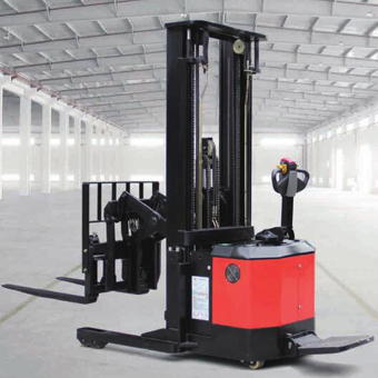 電動堆高車 電動堆高車