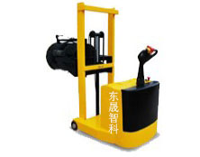 全電動油桶翻轉車